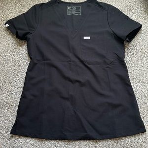 FIGS CATARINA SCRUB TOP